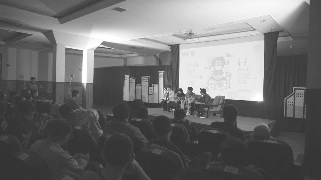 Salah satu kegiatan Malang Film Festival 2018 yang diselenggarakan oleh
Kine Klub Universitas Muhammadiyah Malang (UMM)