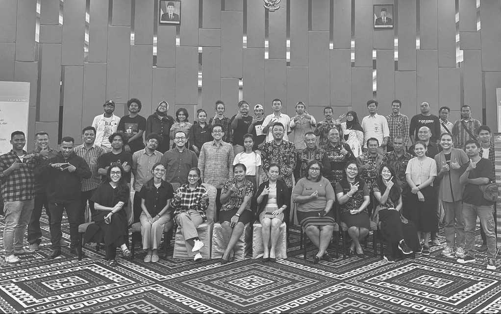 Foto bersama para pembicara, undangan, dan TIM AFI